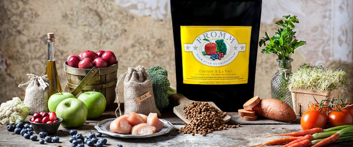 Chicken and Vegetable Dry Cat Food product image 2