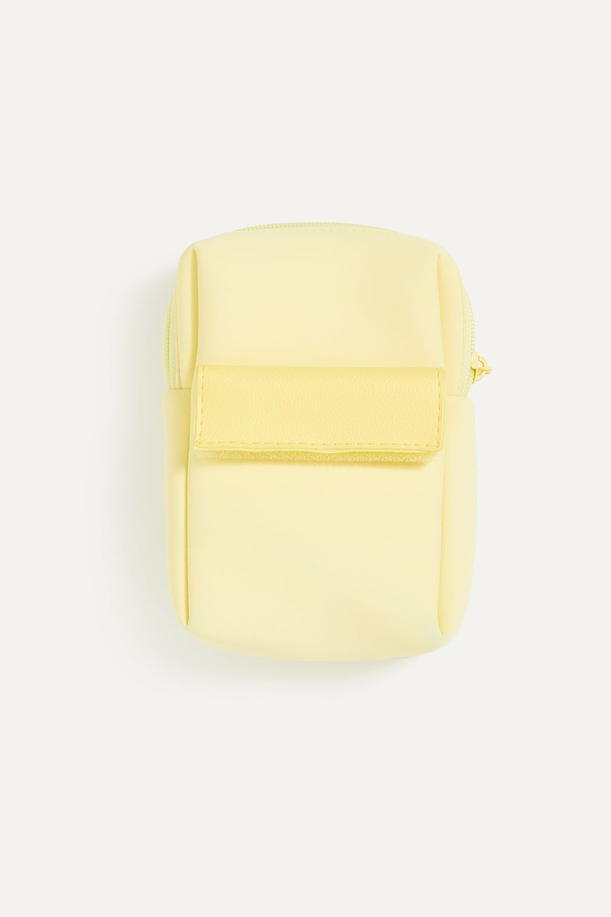 color: yellow