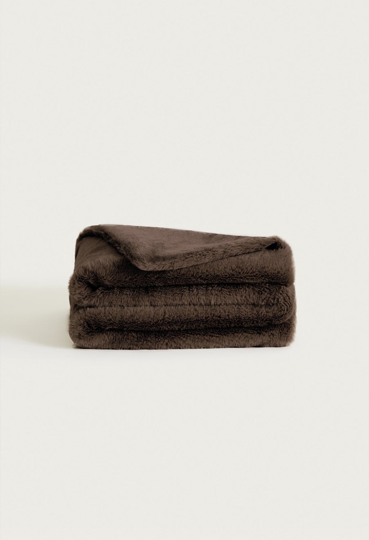 Water-Resistant Pet Blanket Chocolate Hare
