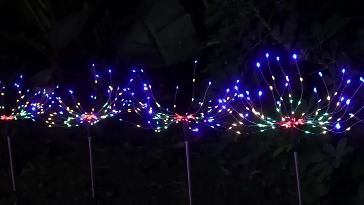 Solar Garden Lights Firework Stakes with 240/360/480 LEDs, 8 Modes, 4/8 Packs and Three Colors