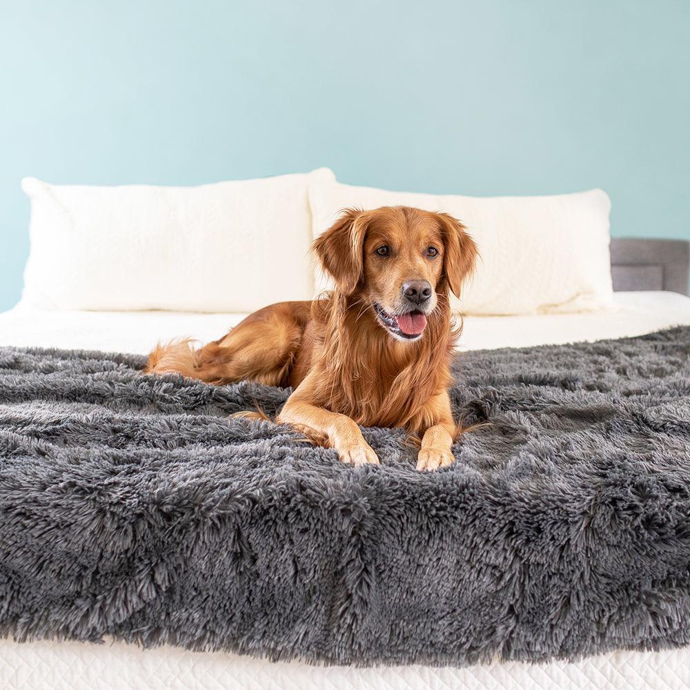 Waterproof Faux Fur Pet Throw Blanket Grey / Small (28"L x 38"W)