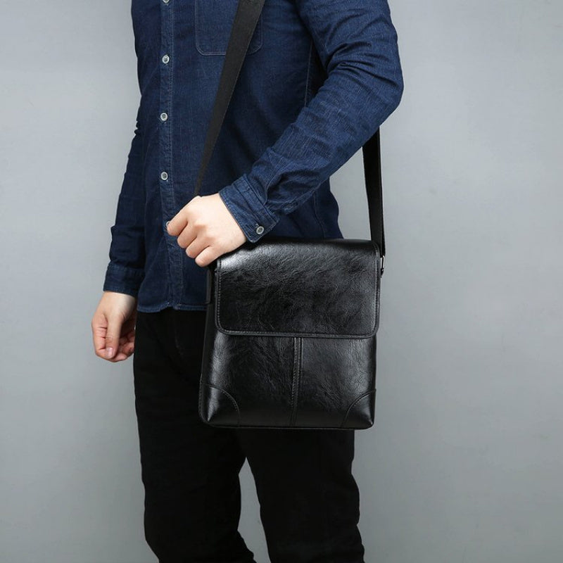 Laptop Bag Messenger in Textured Black PU with Three-Way Carry, Adjustable Strap and Organized Work Storage