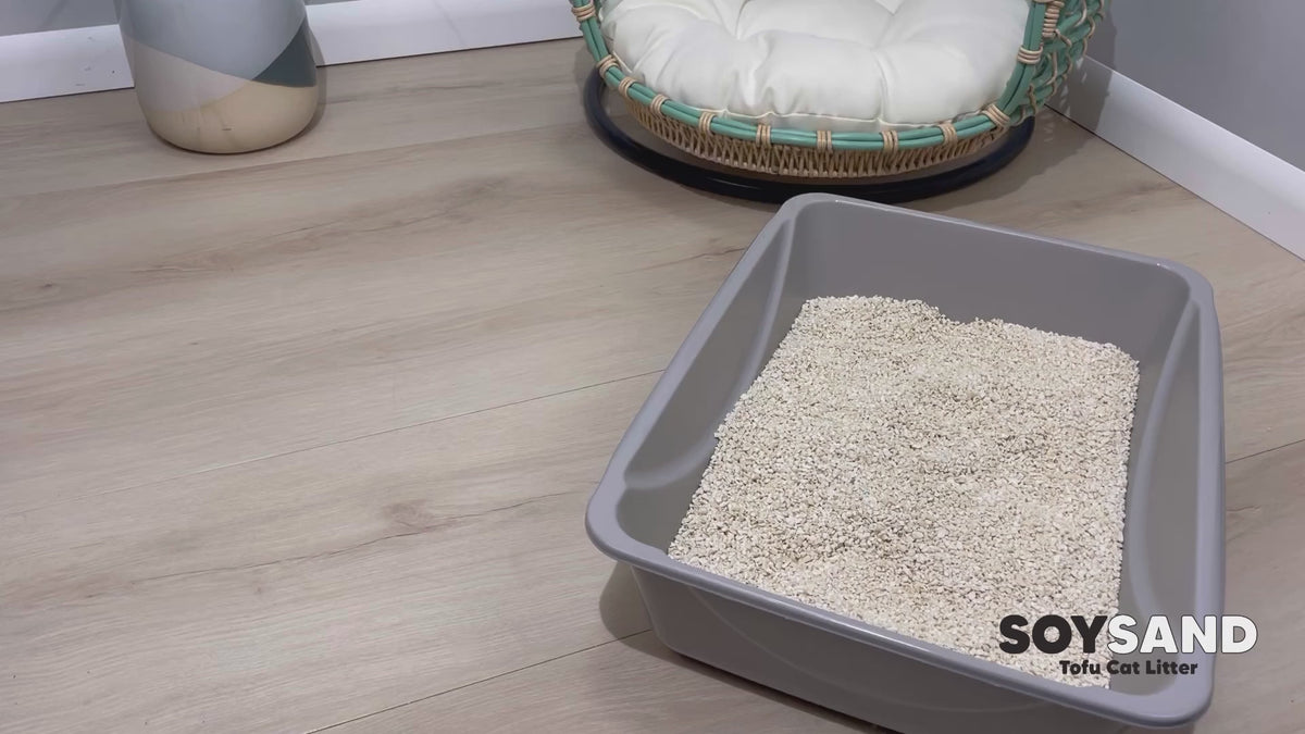 easy scooping and tight clumping tofu cat litter