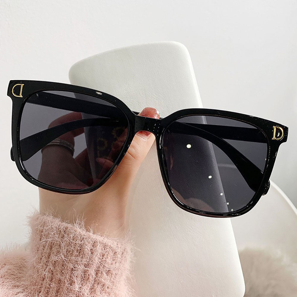 Sunglasses Retro D-Shape Sunglasses with Anti-Reflective PC Lenses, Lightweight Frame and 3 Colors for Travel